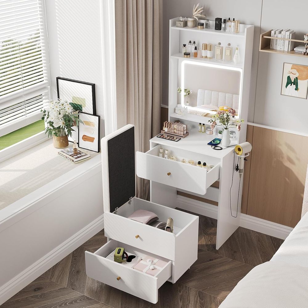 Desk Setup In Small Bedroom - Toaletka z lustrem i oświetleniem, mała